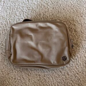 Lululemon Everywhere Belt Bag Large 2L